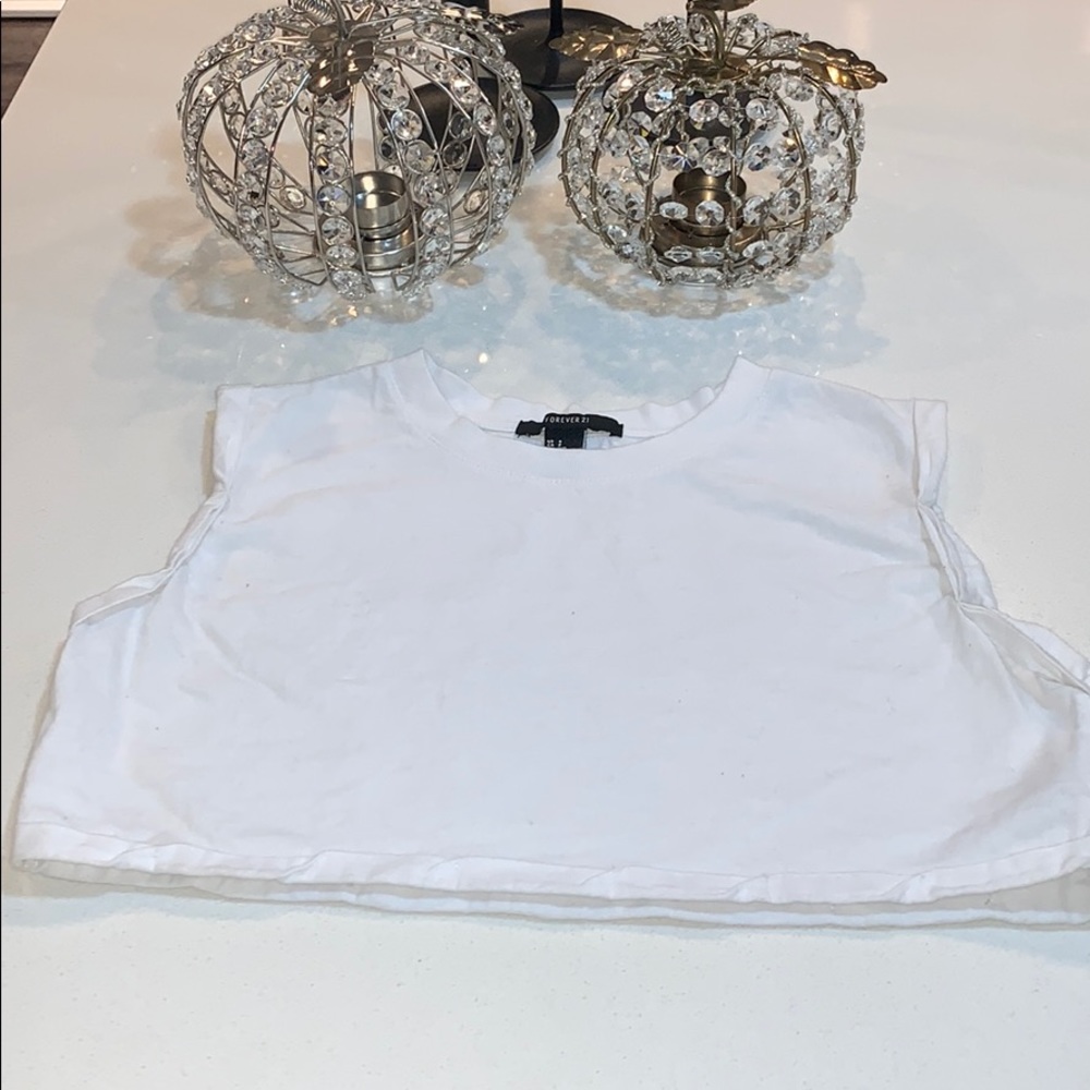 Never worn F21 white detailed muscle tee crop